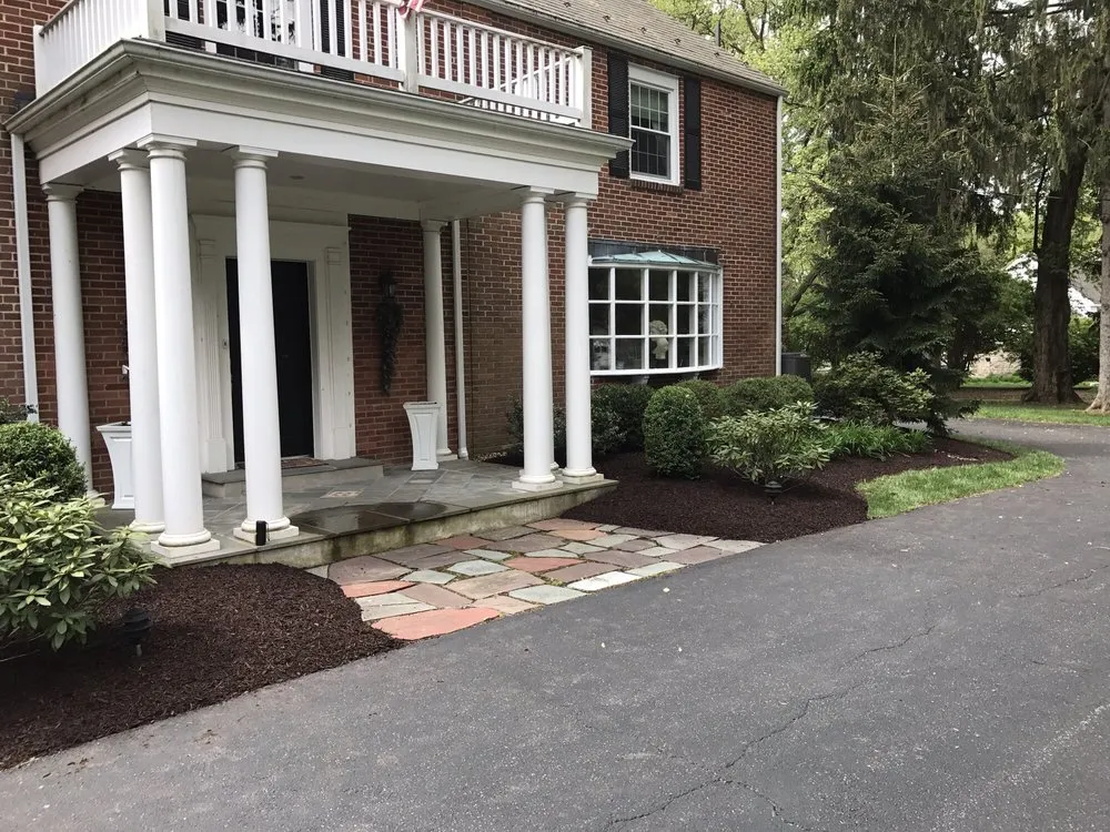 Reliable yard maintenance experts serving Bethlehem, PA - Ruggiero Landscaping