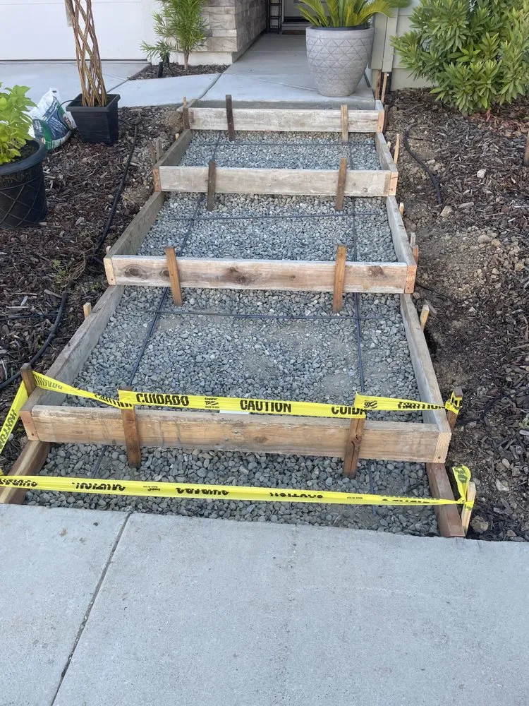 Local yard cleanup service experts serving Sacramento, CA - Ruiz Handyman