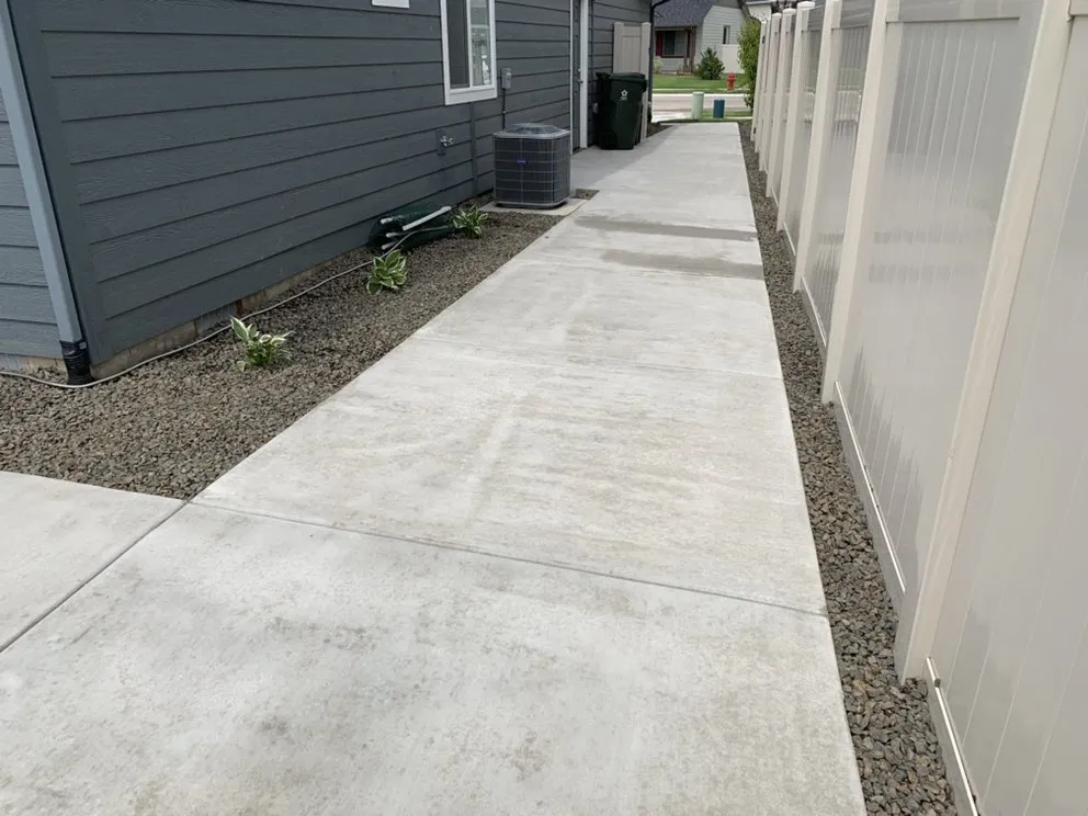 Custom landscape installation in Wilder, ID by Ruiz Landscape