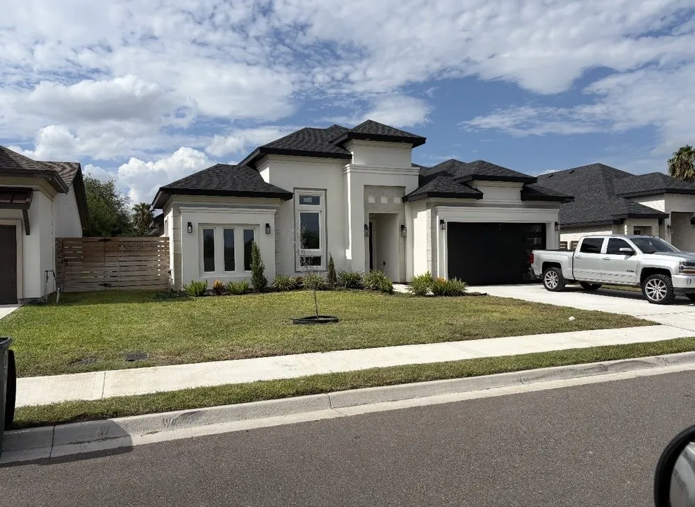 Trusted yard cleanup service for beautiful yards across Mission, TX - Ruiz Landscaping