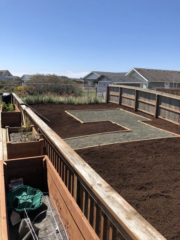 Local lawn mowing service for year-round maintenance in Aberdeen, WA by Ruiz Lawn & Maintenance Services