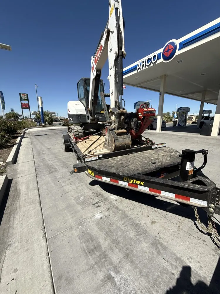 Top-rated yard cleanup service in Fresno, CA by Ruiz Lawn Service