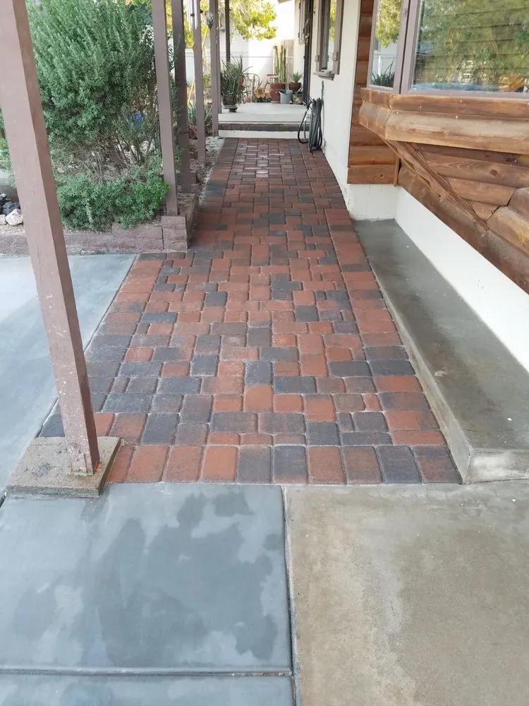 Top-rated yard cleanup service experts serving Wickenburg, AZ - Ruiz's Landscaping Services