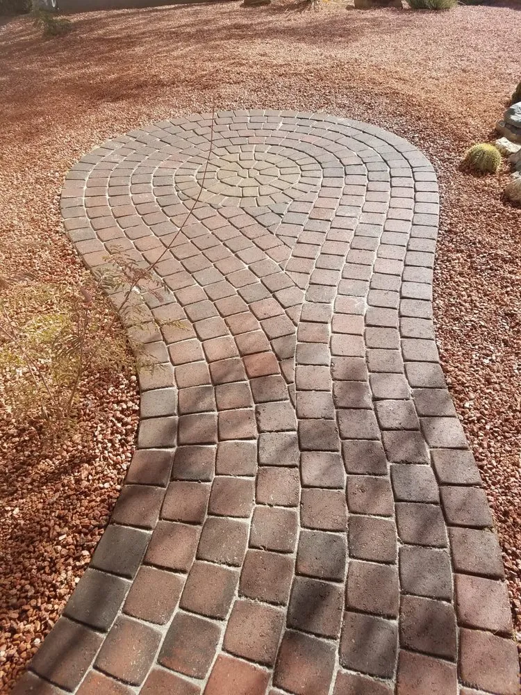 Affordable landscape design experts serving Wickenburg, AZ - Ruiz's Landscaping Services