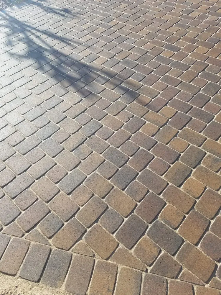 Custom lawn mowing service in Wickenburg, AZ - Ruiz's Landscaping Services