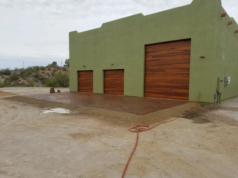 Expert outdoor landscaping experts serving Wickenburg, AZ - Ruiz's Landscaping Services