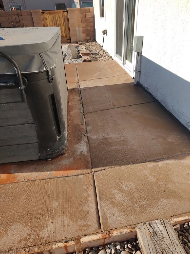 Professional yard maintenance experts serving Albuquerque, NM - Ruiz’s Tree Care & Landscape