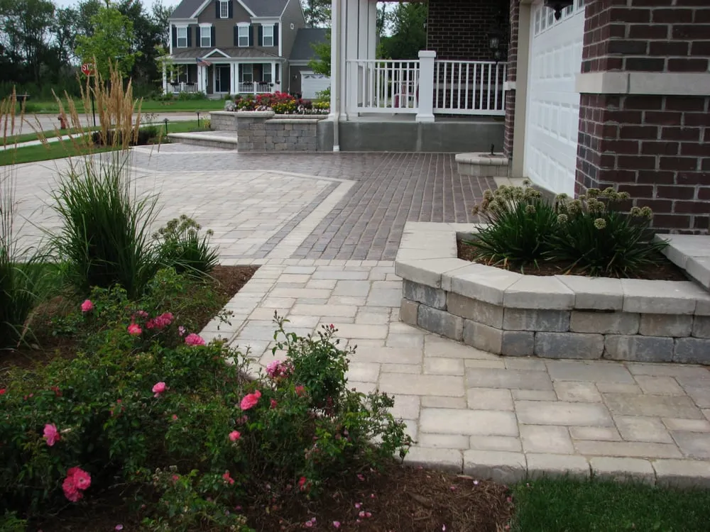Professional yard maintenance experts serving Elgin, IL - Runde's Landscape Contractors