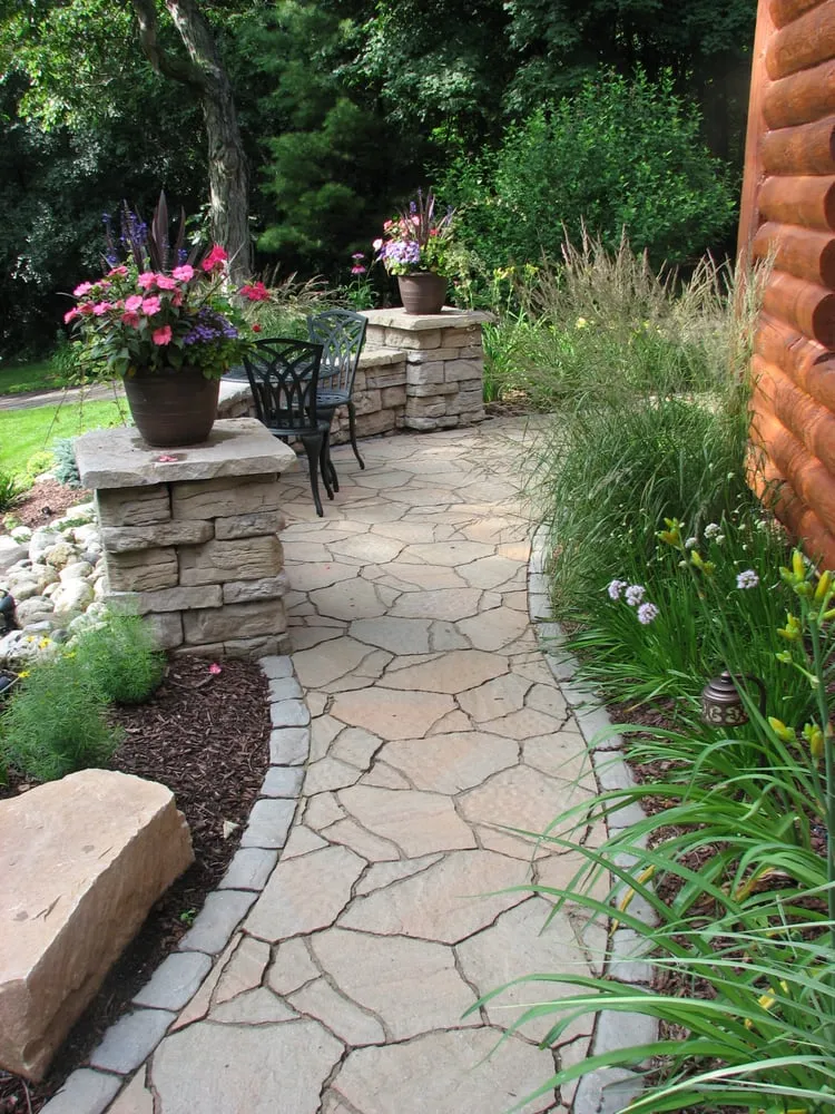 Expert residential landscaping experts serving Elgin, IL - Runde's Landscape Contractors