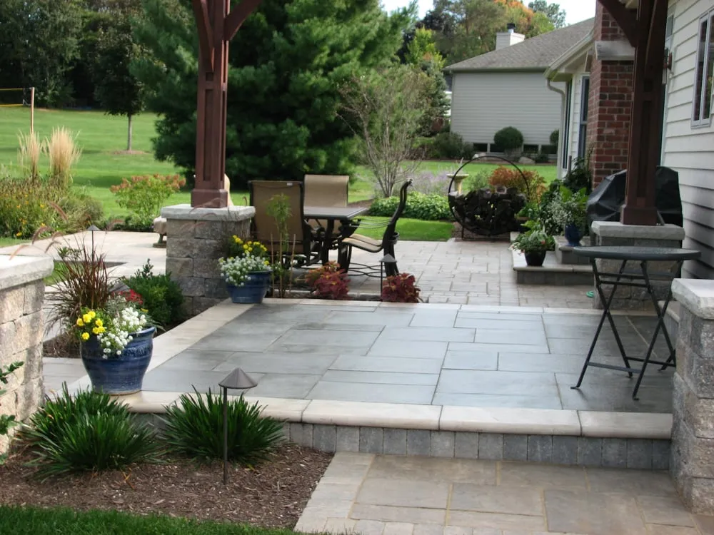 Professional lawn mowing service in Elgin, IL by Runde's Landscape Contractors