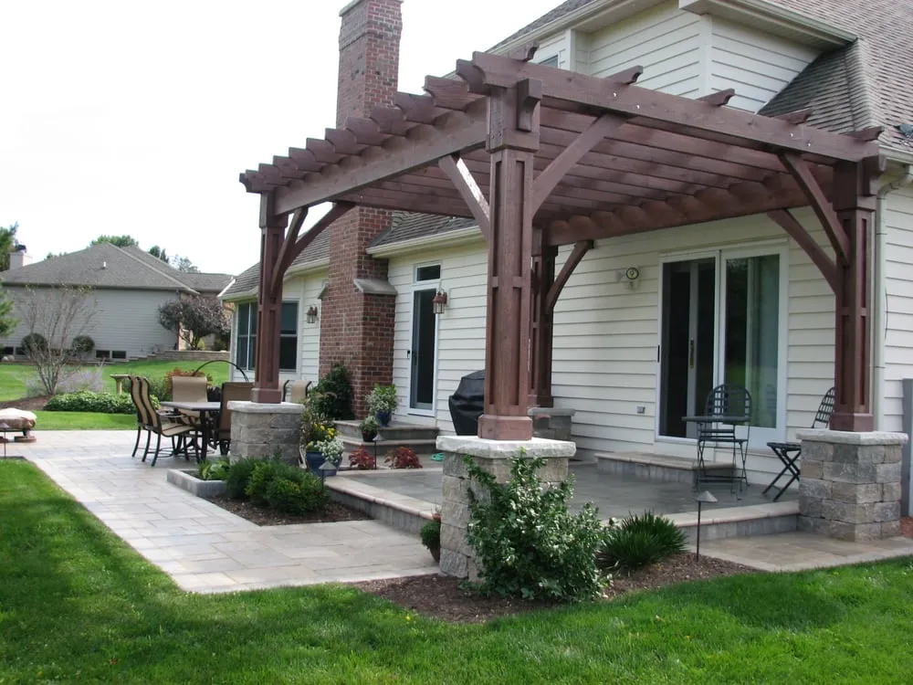 Custom yard maintenance with custom design across Elgin, IL - Runde's Landscape Contractors