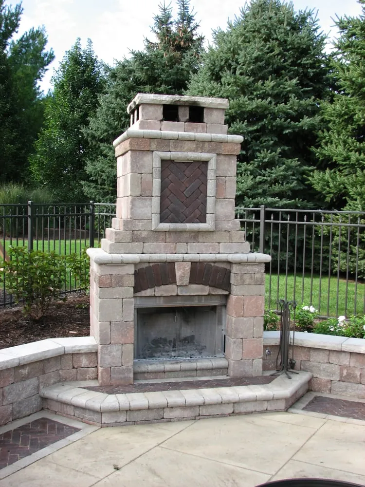 Professional outdoor landscaping in Elgin, IL by Runde's Landscape Contractors