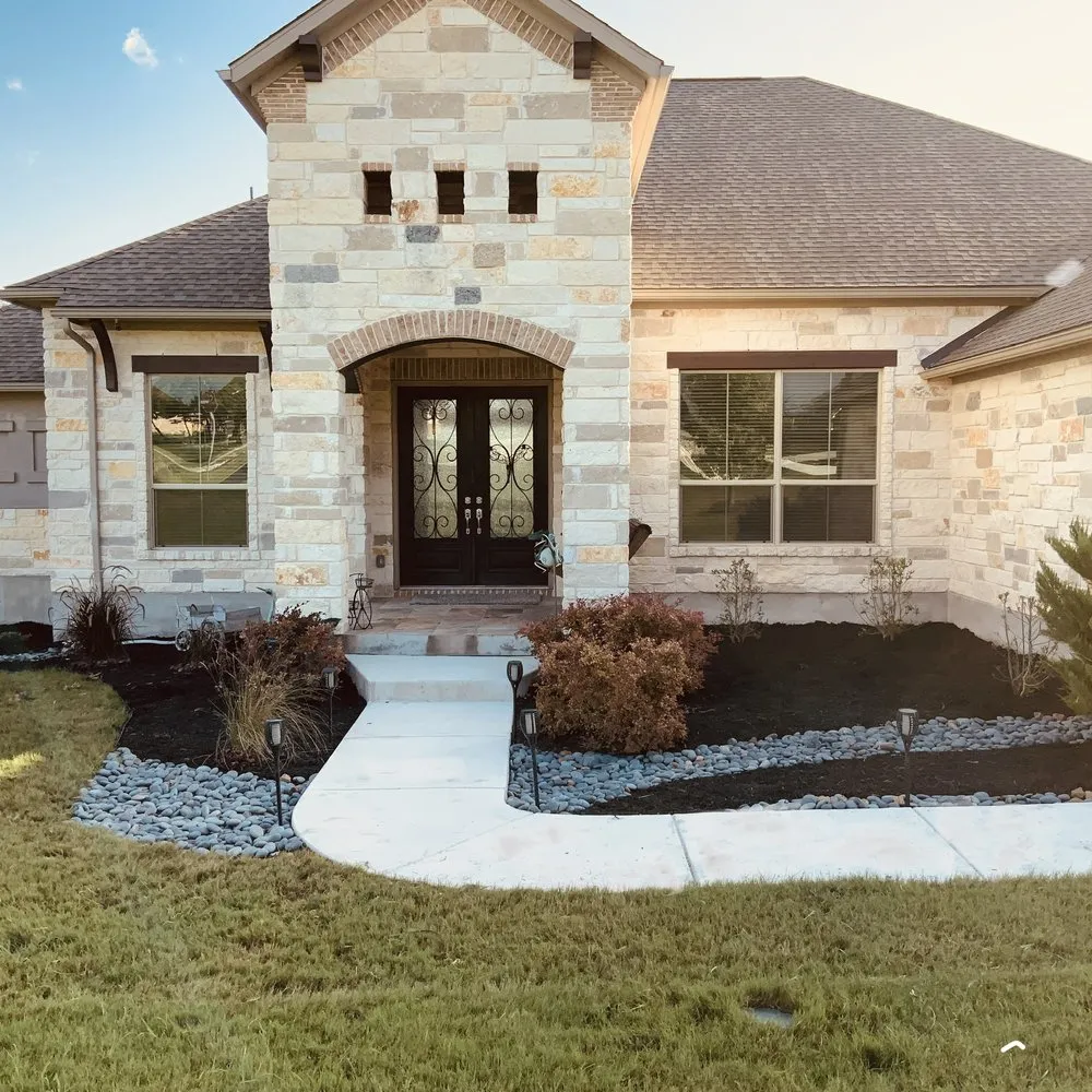 Local garden landscaping experts serving Manor, TX - Running C Construction