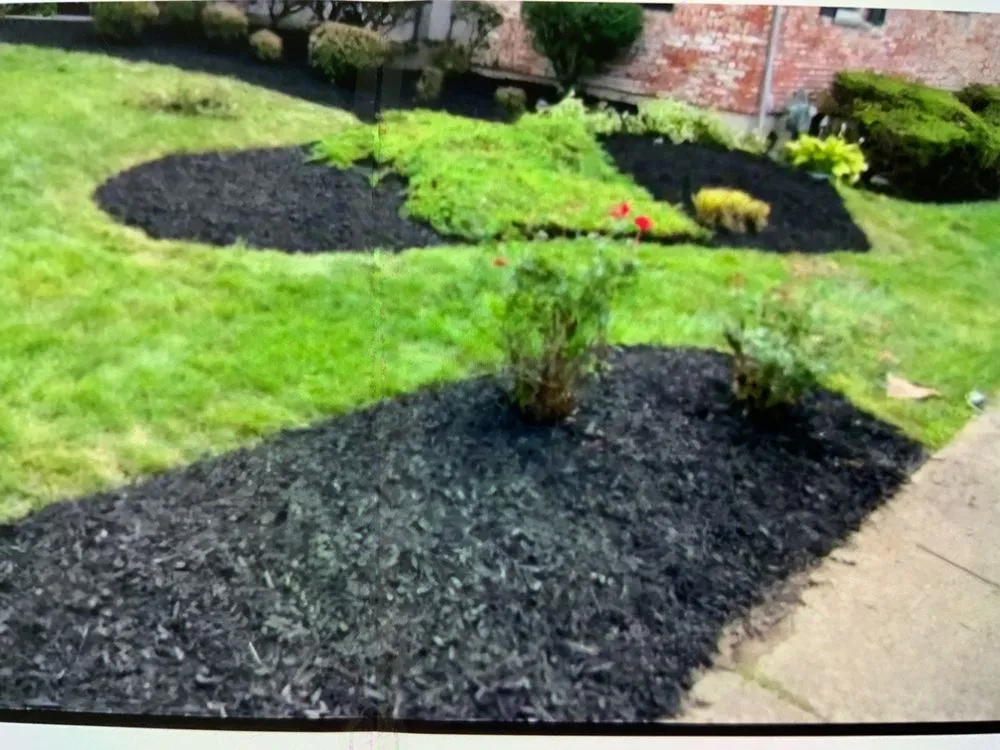 Affordable yard maintenance in Hamilton, OH - Running Circles Lawn Care Service