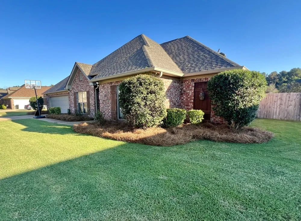 Custom lawn mowing service in Jackson, MS by Running Man