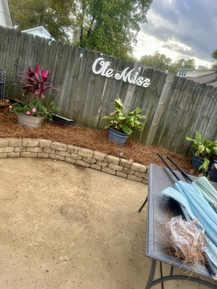 Expert outdoor landscaping in Jackson, MS by Running Man