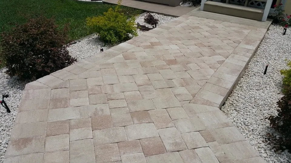 Professional yard maintenance for residential properties across Winter Haven, FL - Rupertan