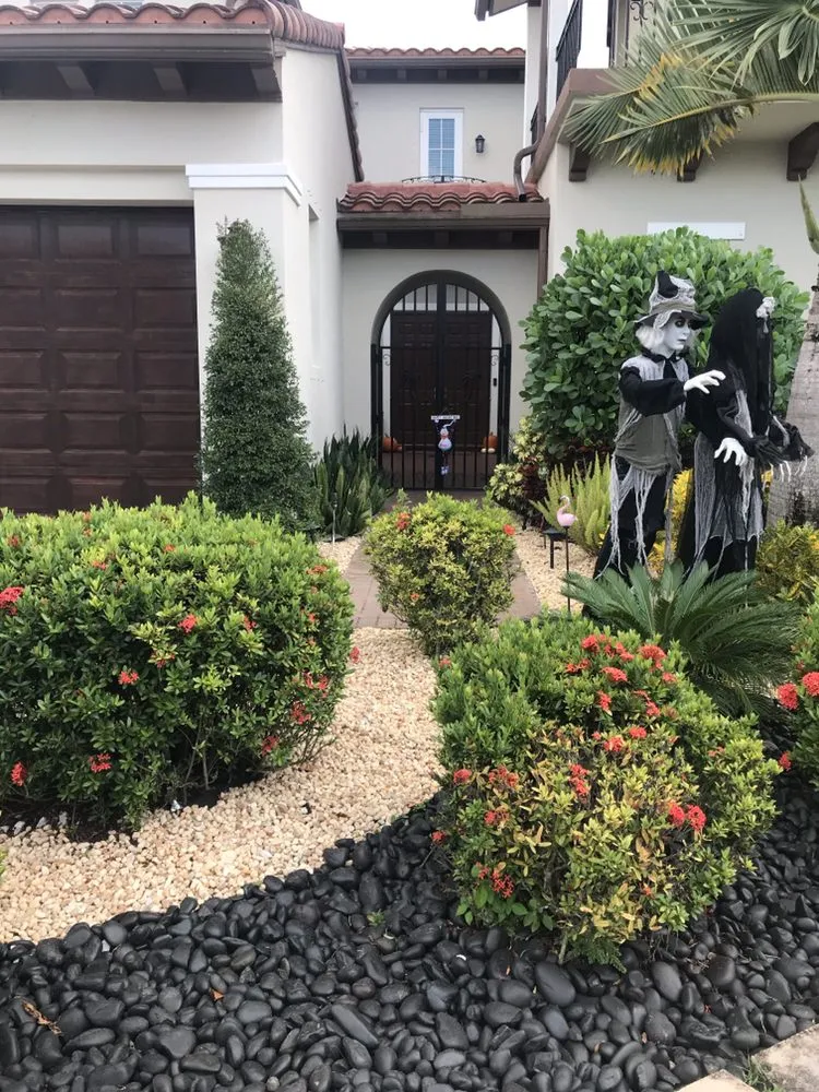 Reliable garden landscaping in Pompano Beach, FL - Rushing Winds Landscaping