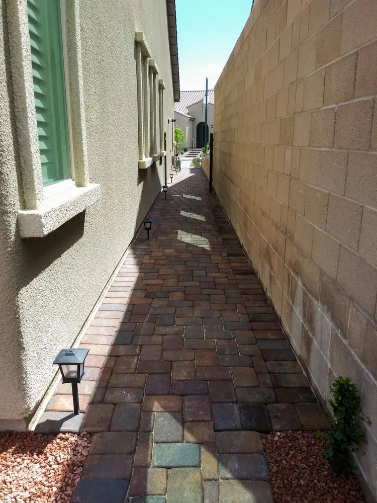 Professional lawn care service experts serving Las Vegas, NV - Russ Landscape & Design