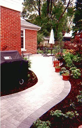Custom yard maintenance experts serving Arlington Heights, IL - Russel J. Lokun Landscape Design