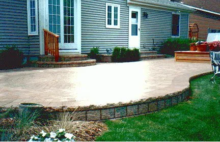 Expert outdoor landscaping experts serving Arlington Heights, IL - Russel J. Lokun Landscape Design