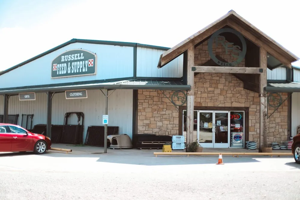 Custom garden landscaping in Decatur, TX - Russell Feed & Supply