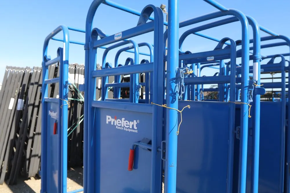 Trusted outdoor landscaping experts serving Decatur, TX - Russell Feed & Supply