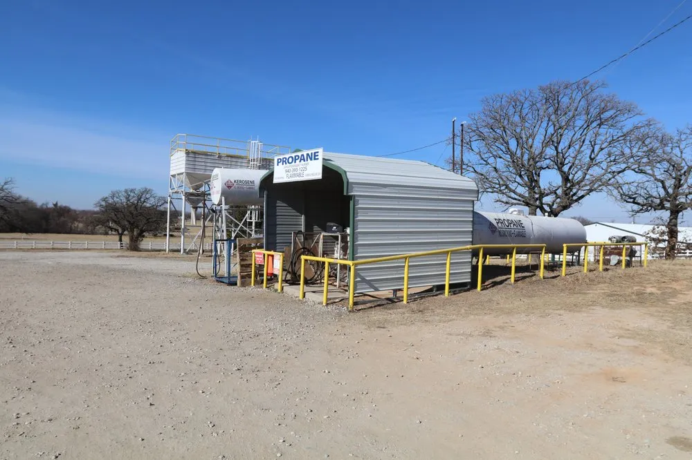 Local garden landscaping experts serving Decatur, TX - Russell Feed & Supply