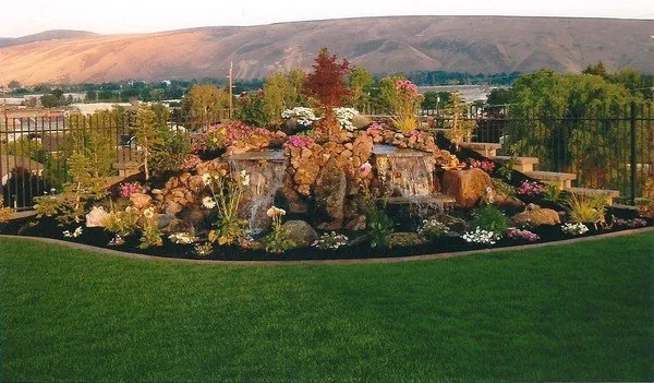 Professional landscaping services experts serving Selah, WA - Russell Landscaping