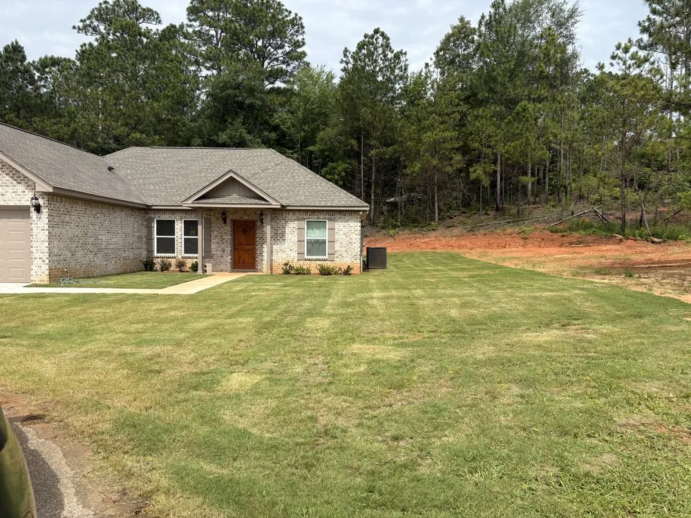 Professional landscape design experts serving Montgomery, AL - Russell Lawn and Landscaping