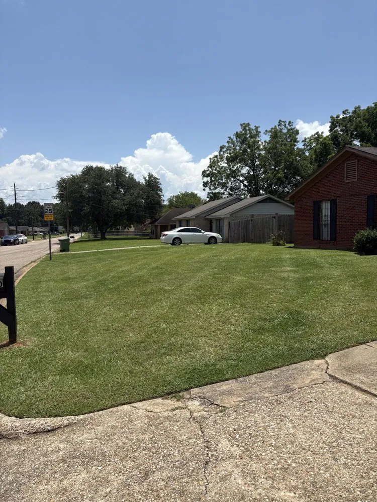 Top-rated residential landscaping in Montgomery, AL - Russell Lawn and Landscaping