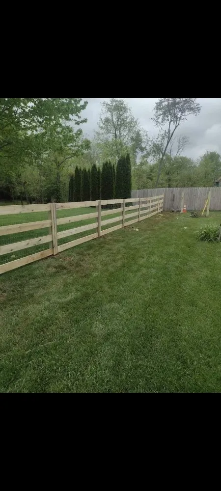 Top-rated yard cleanup service with custom design in Nicholasville, KY by Russell 'N' Round Lawncare
