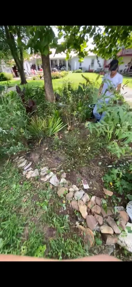 Custom landscape design experts serving Rose Hill, VA - Russell's Landscaping