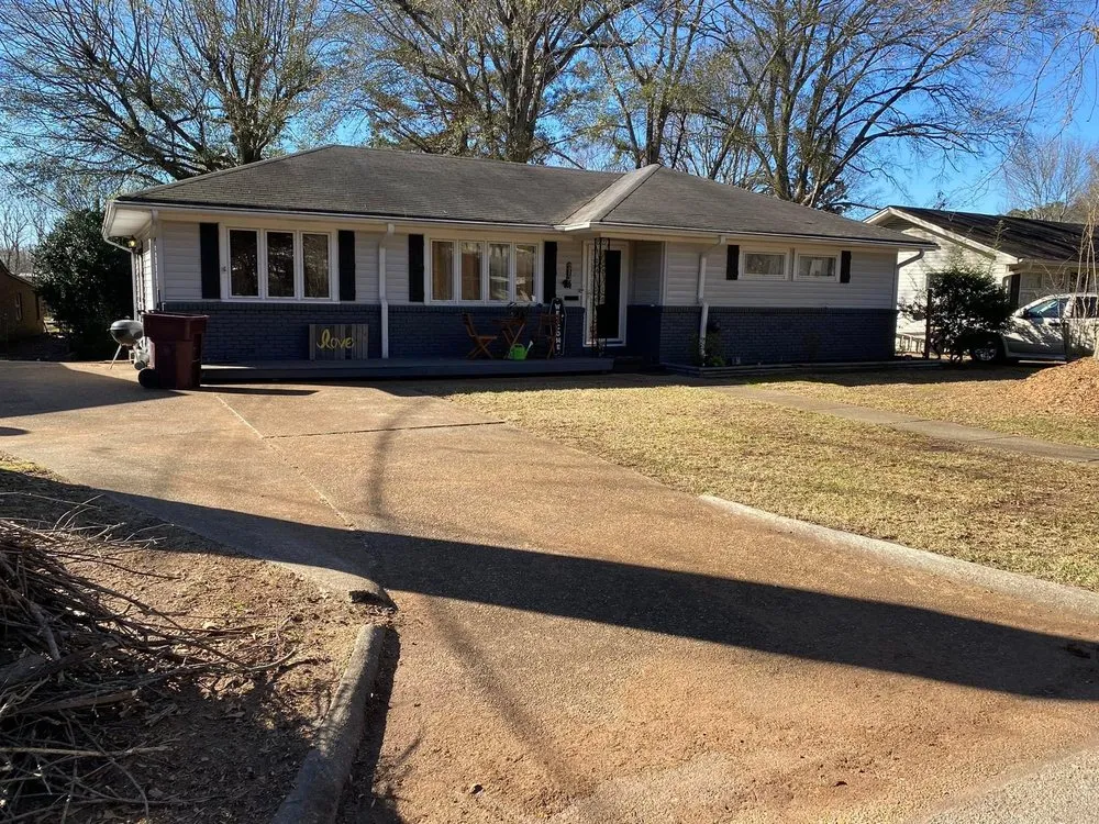 Expert landscape design in Tupelo, MS - Russell’s Lawn Service