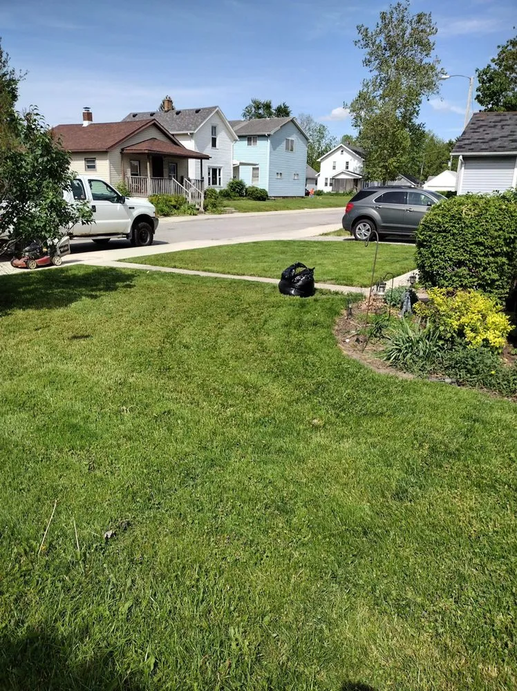 Professional outdoor landscaping for beautiful yards in Fort Wayne, IN by Russell's Lawncare
