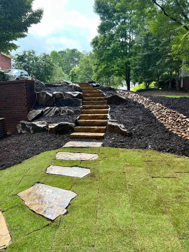 Local yard cleanup service in Kennesaw, GA - Russo Landscapes