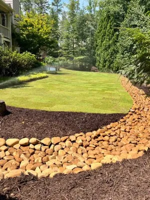 Russo Landscapes Logo