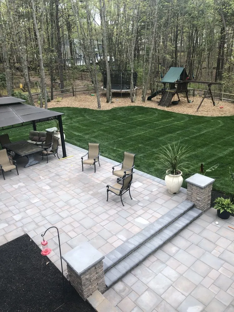 Top-rated yard cleanup service in Satellite Beach, FL by Russo’s Landscape Design