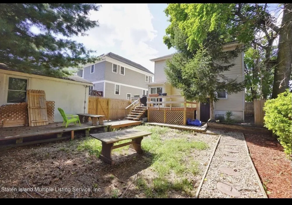 Reliable outdoor landscaping in New York, NY by Russo's Landscaping