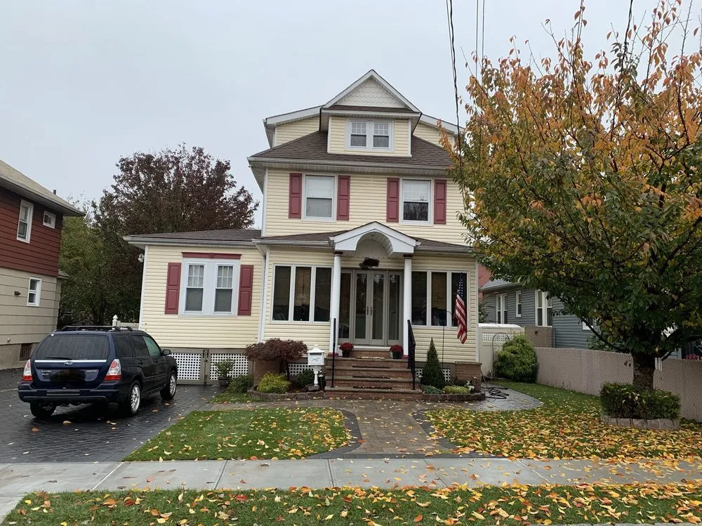 Reliable lawn mowing service for beautiful yards in New York, NY by Russo's Landscaping