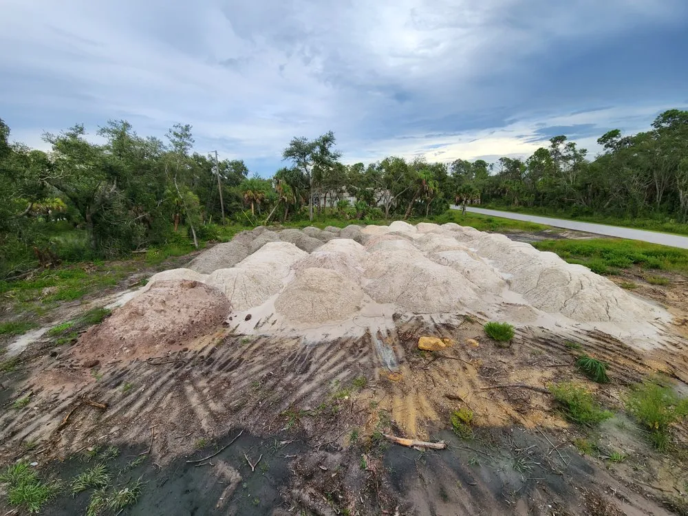 Local residential landscaping experts serving Rotonda West, FL - Russ's Land Clearing And Landscaping