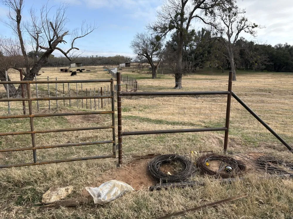Local yard cleanup service experts serving Stephenville, TX - Rustic Contracting