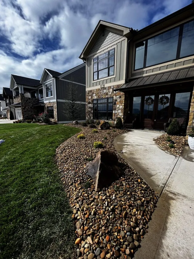 Reliable outdoor landscaping for outdoor upgrades across Knoxville, TN - Rustic Refinements