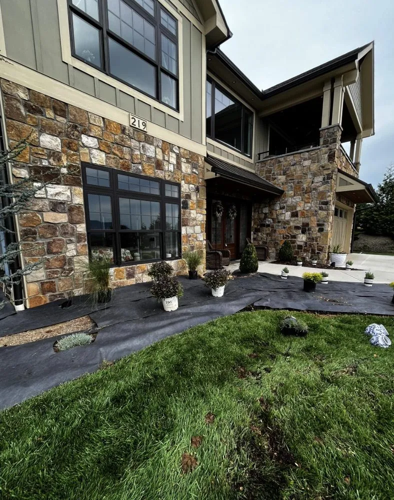 Top-rated yard cleanup service for outdoor upgrades across Knoxville, TN - Rustic Refinements