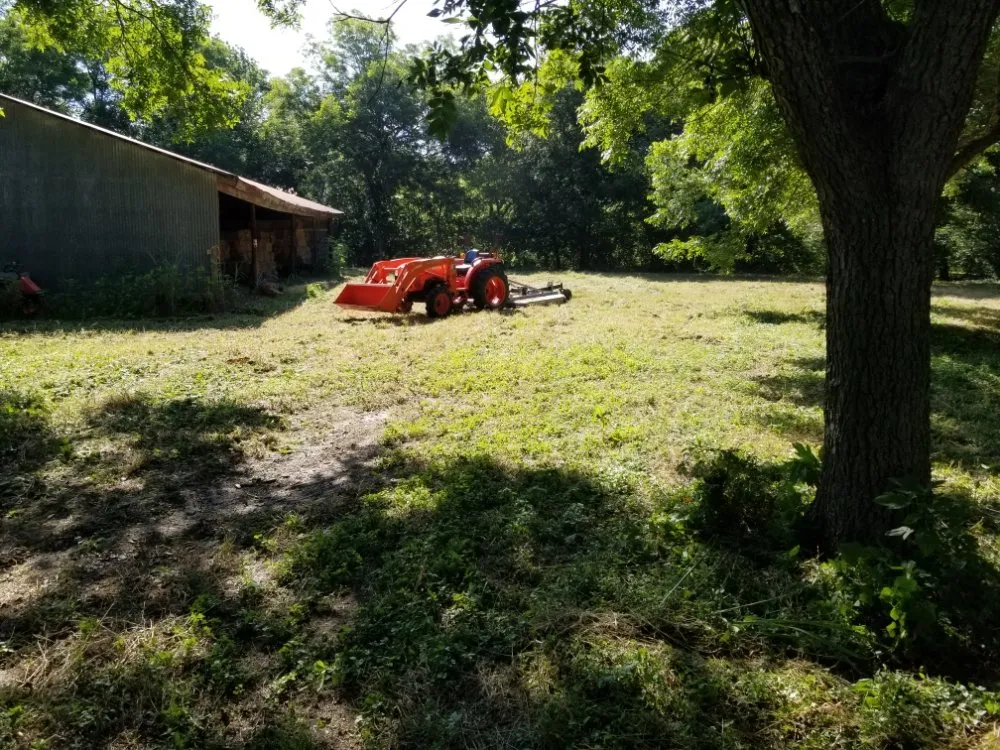 Expert residential landscaping experts serving Lexington, TX - Rusty Tractor Land Maintenance