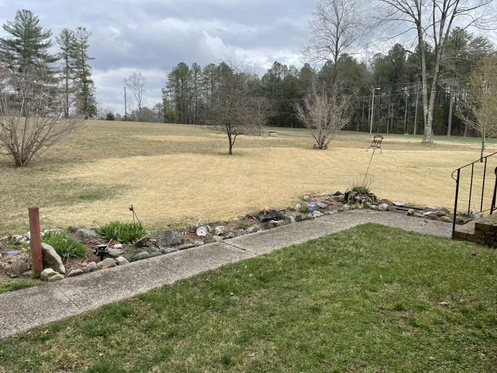 Affordable lawn mowing service for beautiful yards across Bowling Green, VA - Rusty’s Landscaping