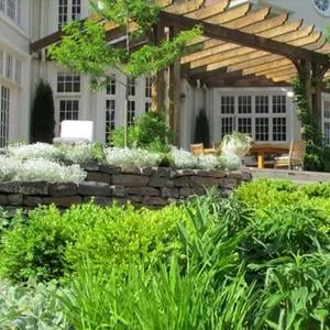 Affordable yard cleanup service experts serving Ringoes, NJ - Rutgers Landscape & Nursery
