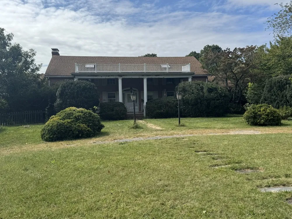 Affordable lawn mowing service experts serving Front Royal, VA - Rutherfords Outdoor Services