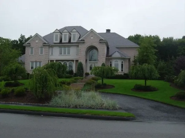 Custom lawn mowing service experts serving Rutland, MA - Rutland Nurseries, Inc.