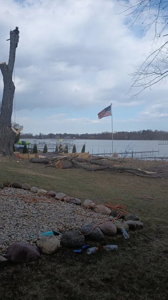 Custom lawn mowing service in Woodstock, IL by RV Tree & Landscaping Services